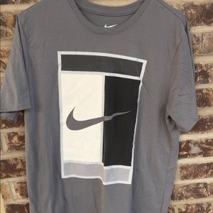 Nike Dri Fit Tennis Shirt